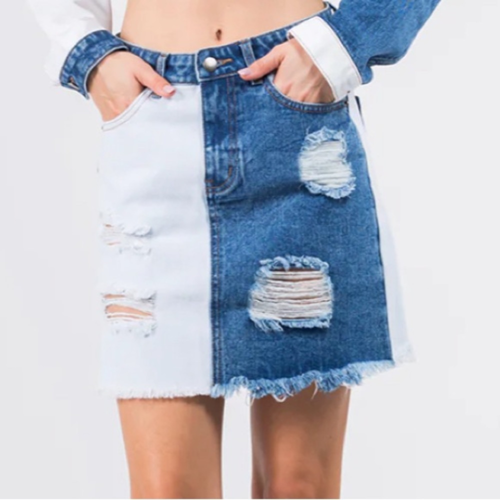 Contrast frayed denim skirt